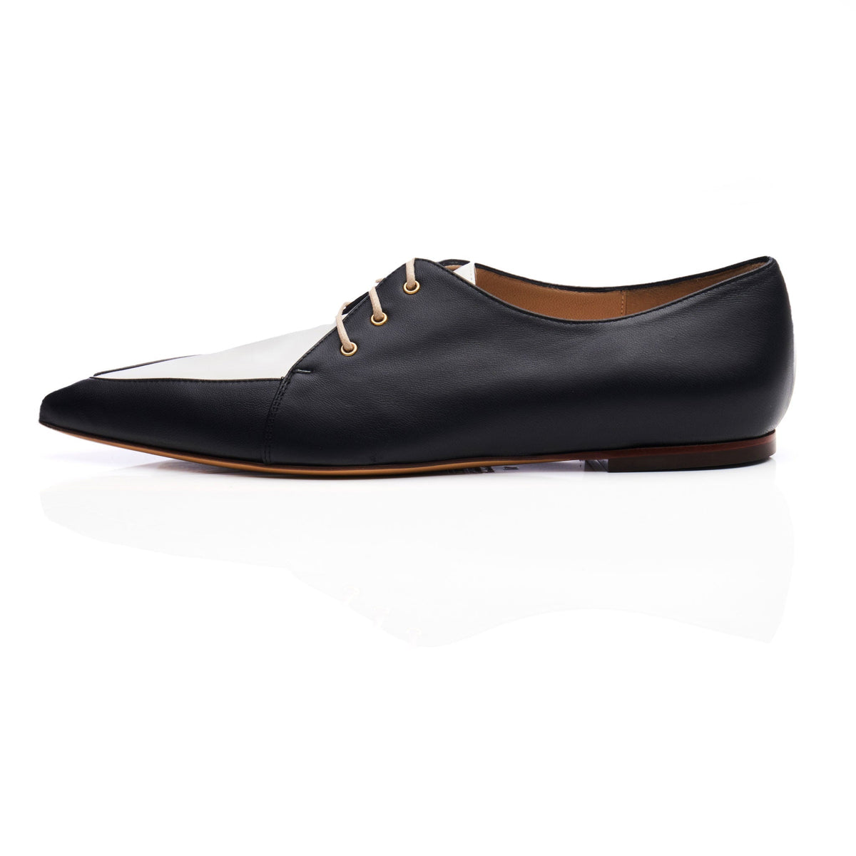 Eleanor Pointed Toe Oxfords in Black - LOU.EARL
