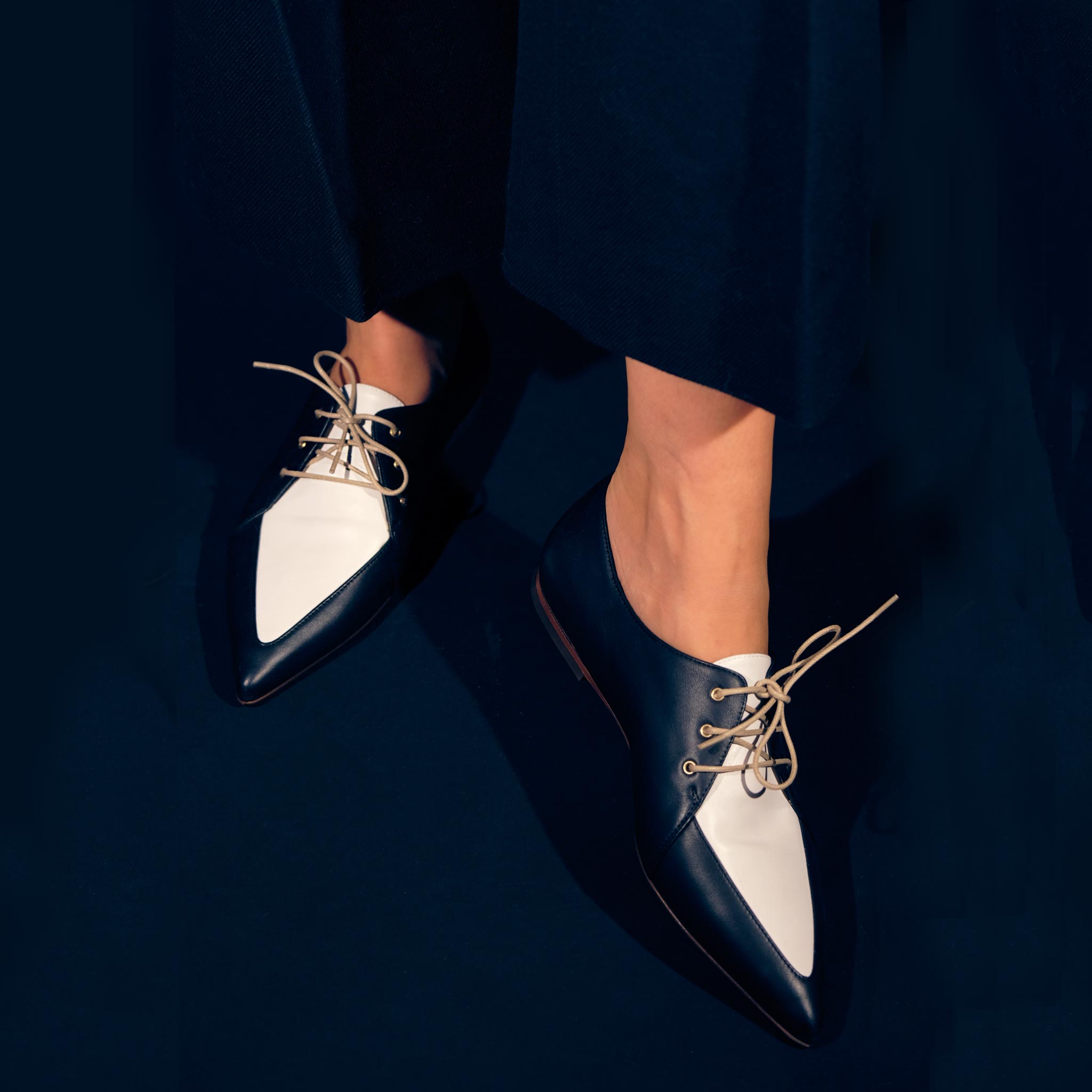 pointed toe leather lace up flat shoes for women. black and white leather shoes.